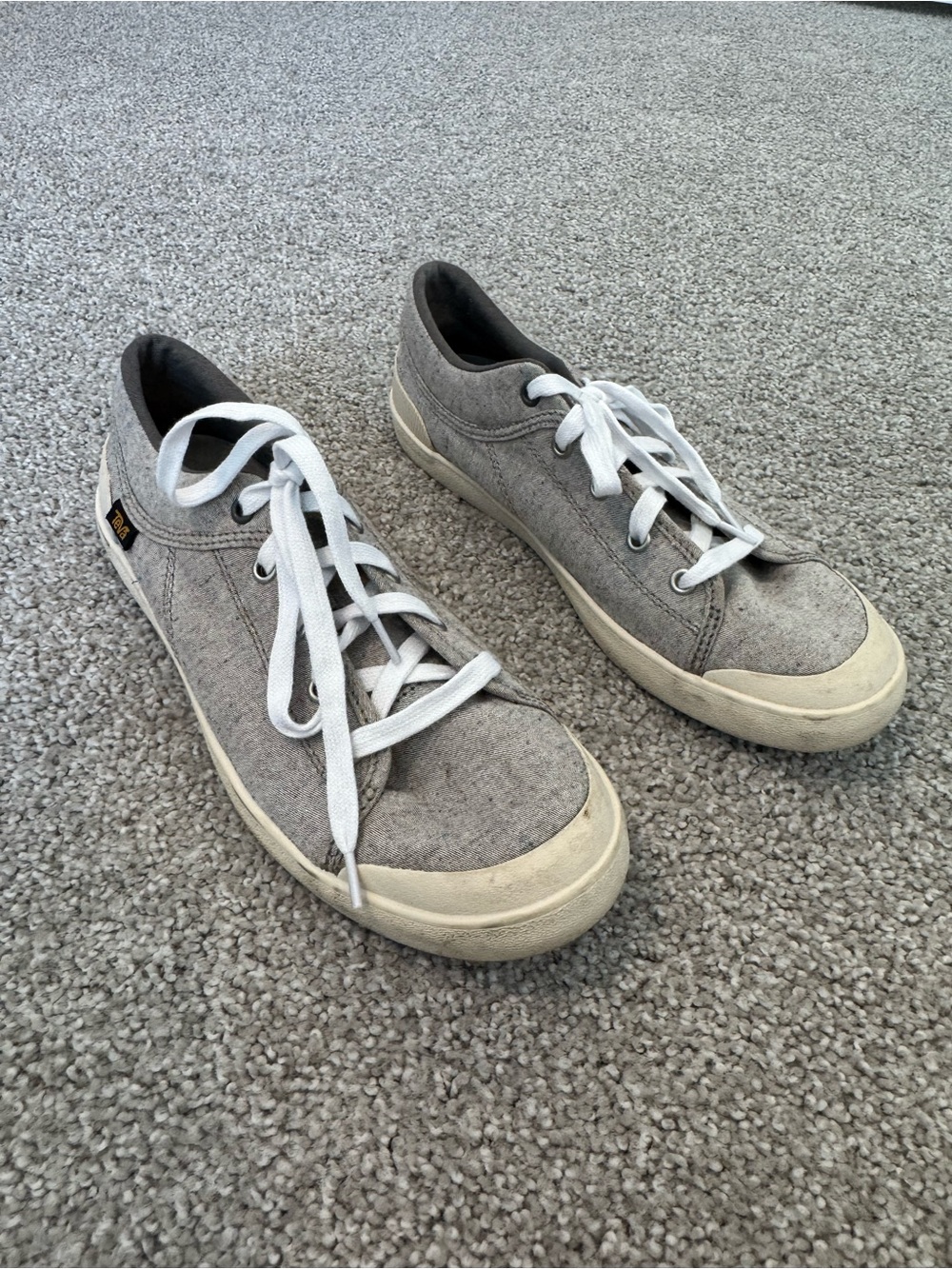 Teva  Women’s 9.5   Gray   Canvas   Sneakers   White   Laces  Casual  Neutral  M